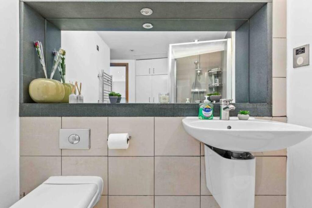 Appartement Luxe Living Near Piccadilly Hy11 à Londres Extérieur photo